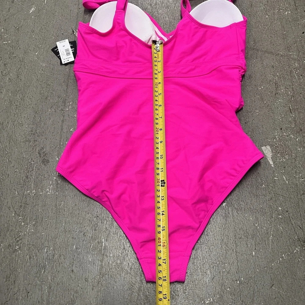 Torrid Women's One Piece Swimsuit Size 00 Pink Wire-Free Lined‎ Low Coverage
